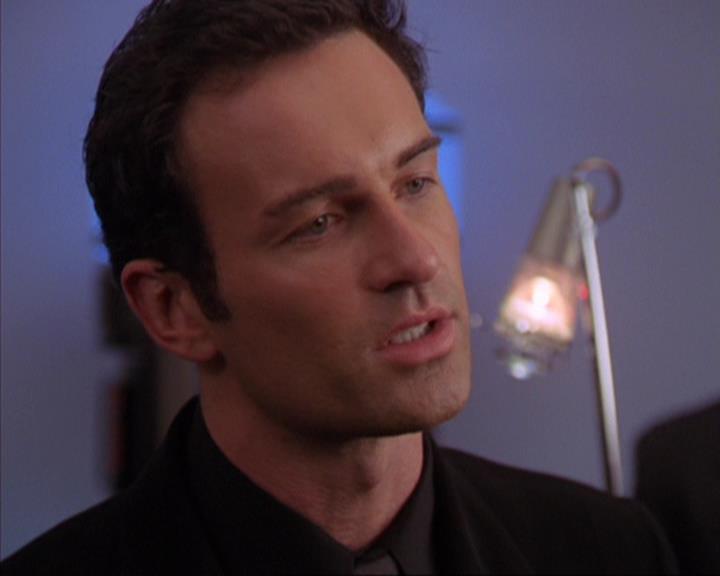Charmed-Online-dot-319TheDemonWhoCameInFromTheCold1709.jpg