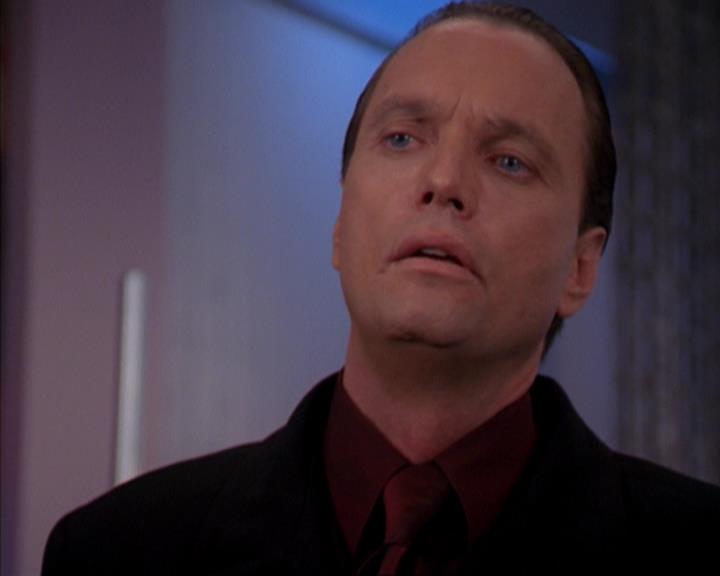 Charmed-Online-dot-319TheDemonWhoCameInFromTheCold1718.jpg