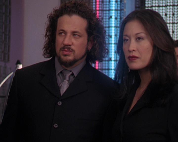 Charmed-Online-dot-319TheDemonWhoCameInFromTheCold1727.jpg