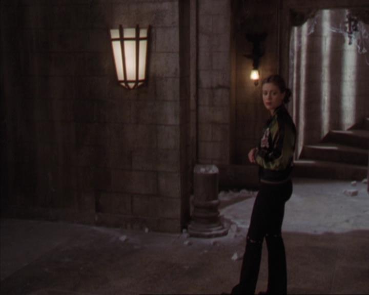 Charmed-Online-dot-319TheDemonWhoCameInFromTheCold1746.jpg