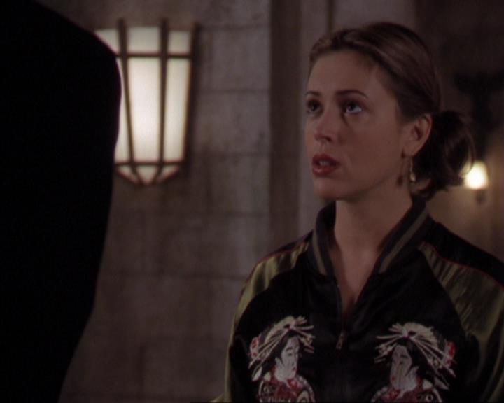 Charmed-Online-dot-319TheDemonWhoCameInFromTheCold1755.jpg