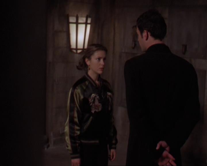 Charmed-Online-dot-319TheDemonWhoCameInFromTheCold1764.jpg