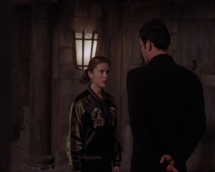 Charmed-Online-dot-319TheDemonWhoCameInFromTheCold1765.jpg