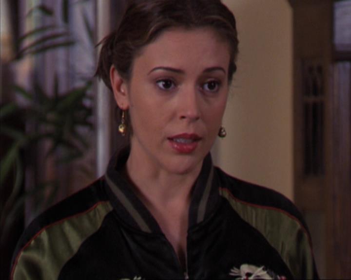 Charmed-Online-dot-319TheDemonWhoCameInFromTheCold1828.jpg