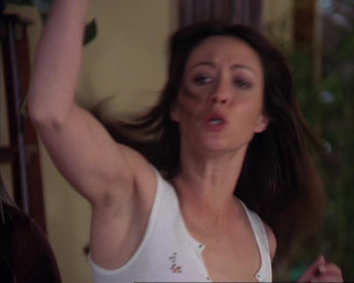 Charmed-Online-dot-319TheDemonWhoCameInFromTheCold1843.jpg