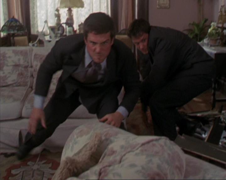 Charmed-Online-dot-319TheDemonWhoCameInFromTheCold1847.jpg