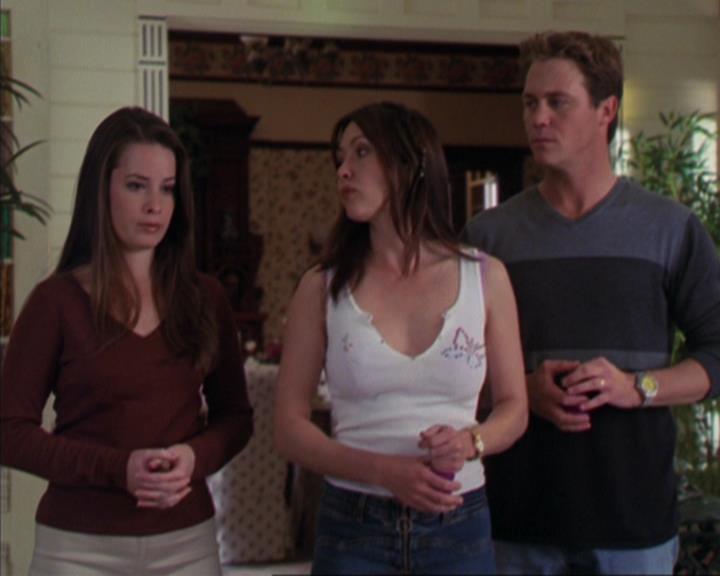 Charmed-Online-dot-319TheDemonWhoCameInFromTheCold1903.jpg
