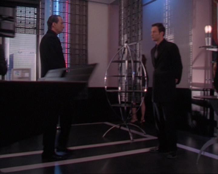 Charmed-Online-dot-319TheDemonWhoCameInFromTheCold1951.jpg