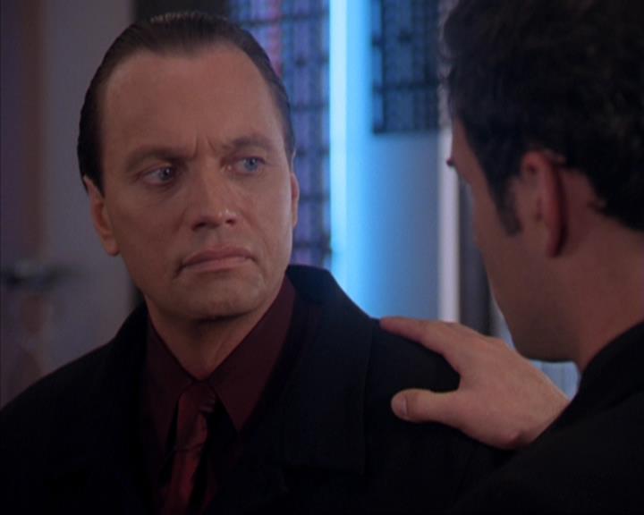 Charmed-Online-dot-319TheDemonWhoCameInFromTheCold2009.jpg