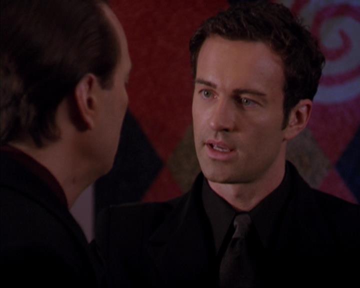 Charmed-Online-dot-319TheDemonWhoCameInFromTheCold2011.jpg