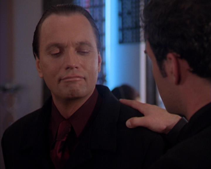 Charmed-Online-dot-319TheDemonWhoCameInFromTheCold2014.jpg