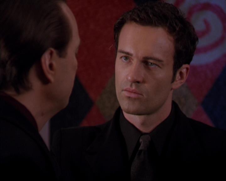 Charmed-Online-dot-319TheDemonWhoCameInFromTheCold2018.jpg