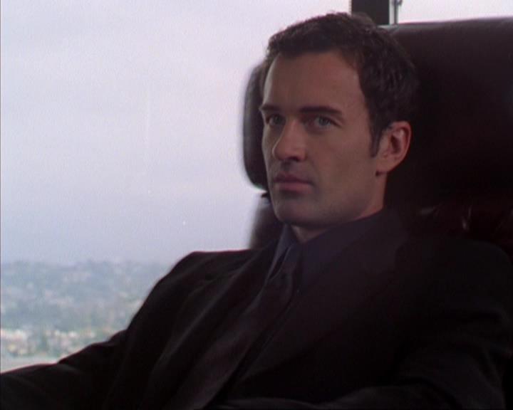 Charmed-Online-dot-319TheDemonWhoCameInFromTheCold2028.jpg