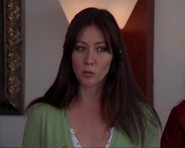 Charmed-Online-dot-319TheDemonWhoCameInFromTheCold2043.jpg