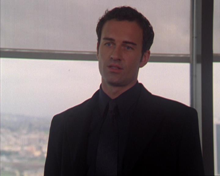 Charmed-Online-dot-319TheDemonWhoCameInFromTheCold2061.jpg
