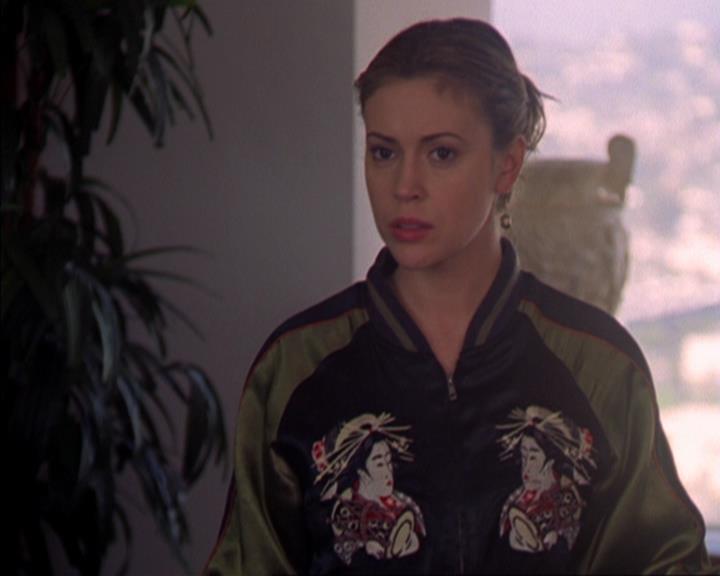 Charmed-Online-dot-319TheDemonWhoCameInFromTheCold2103.jpg
