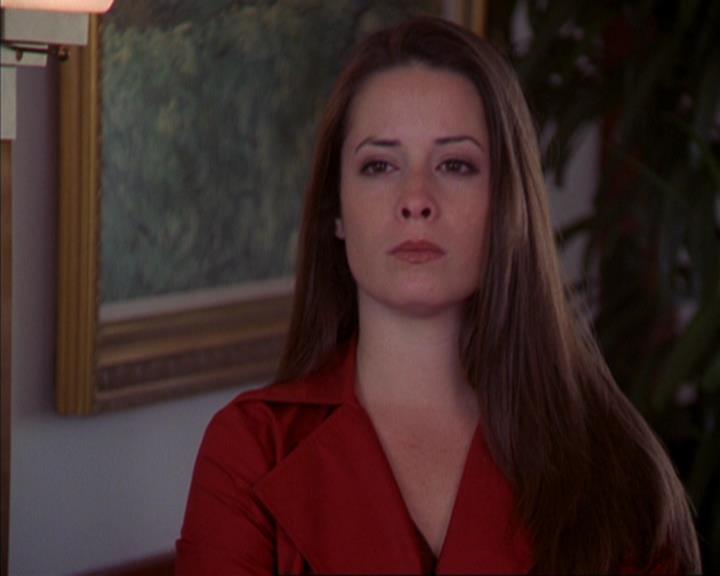 Charmed-Online-dot-319TheDemonWhoCameInFromTheCold2107.jpg