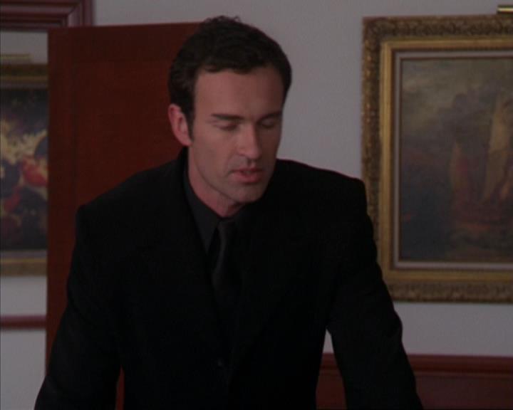 Charmed-Online-dot-319TheDemonWhoCameInFromTheCold2111.jpg