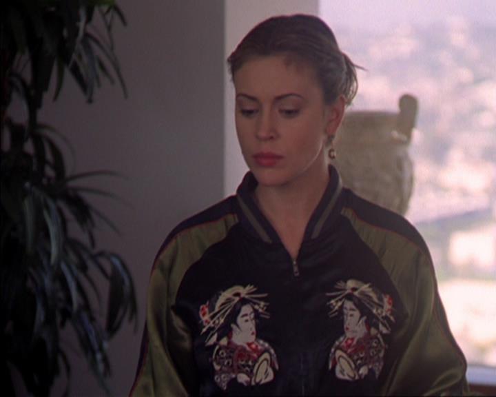 Charmed-Online-dot-319TheDemonWhoCameInFromTheCold2112.jpg