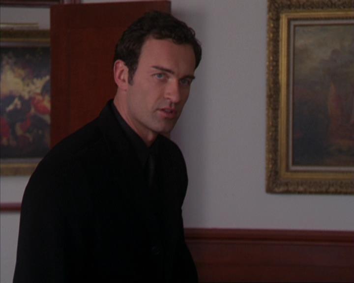 Charmed-Online-dot-319TheDemonWhoCameInFromTheCold2116.jpg