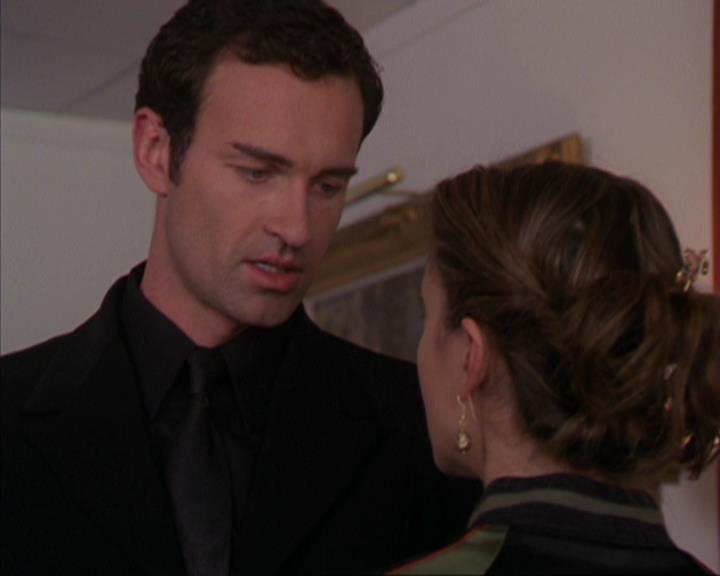Charmed-Online-dot-319TheDemonWhoCameInFromTheCold2159.jpg