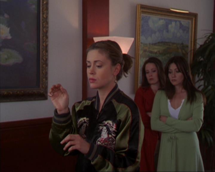 Charmed-Online-dot-319TheDemonWhoCameInFromTheCold2172.jpg