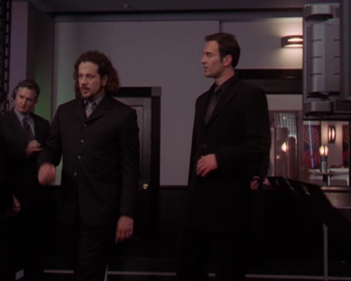Charmed-Online-dot-319TheDemonWhoCameInFromTheCold2180.jpg