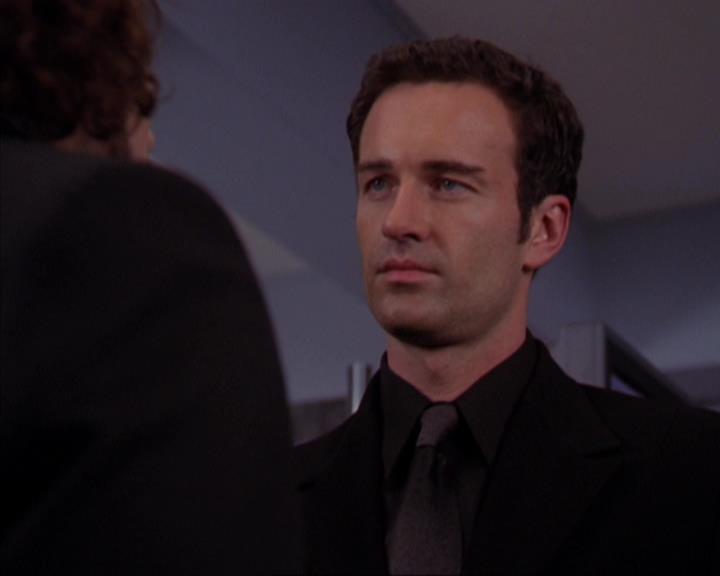 Charmed-Online-dot-319TheDemonWhoCameInFromTheCold2186.jpg