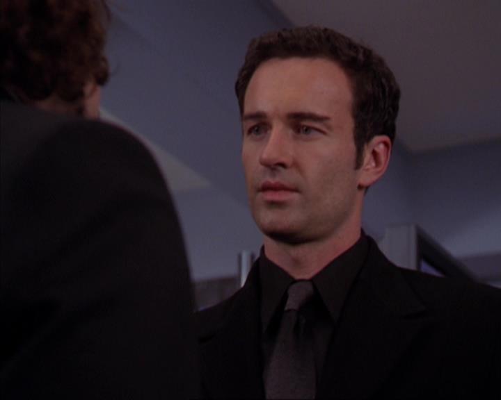 Charmed-Online-dot-319TheDemonWhoCameInFromTheCold2188.jpg