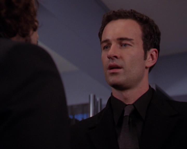 Charmed-Online-dot-319TheDemonWhoCameInFromTheCold2189.jpg