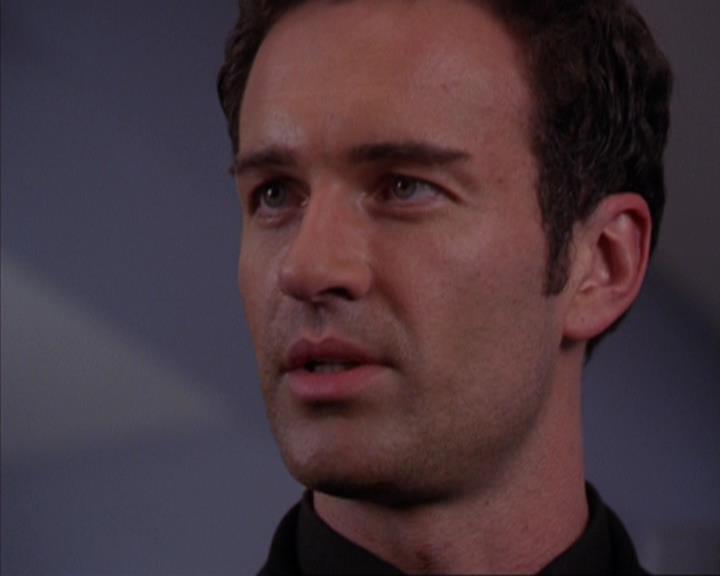 Charmed-Online-dot-319TheDemonWhoCameInFromTheCold2203.jpg