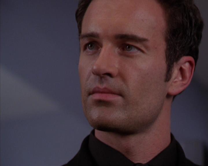 Charmed-Online-dot-319TheDemonWhoCameInFromTheCold2209.jpg