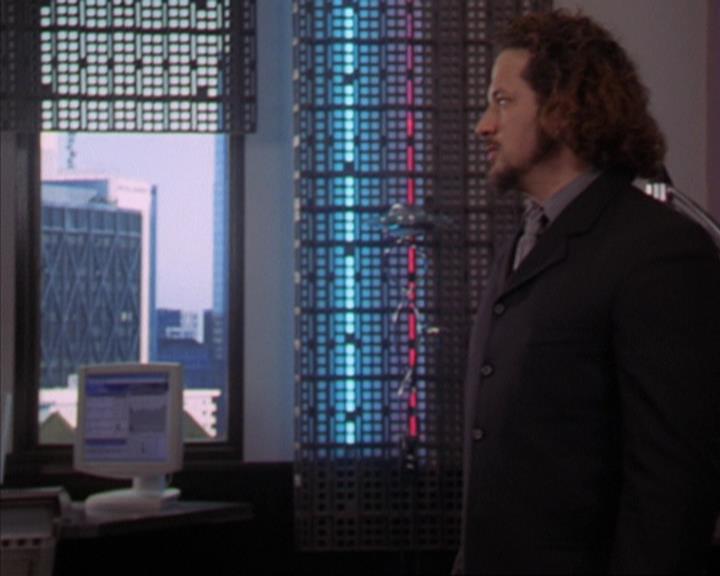 Charmed-Online-dot-319TheDemonWhoCameInFromTheCold2228.jpg