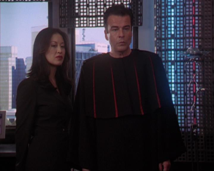 Charmed-Online-dot-319TheDemonWhoCameInFromTheCold2231.jpg