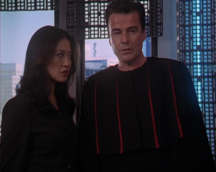 Charmed-Online-dot-319TheDemonWhoCameInFromTheCold2237.jpg
