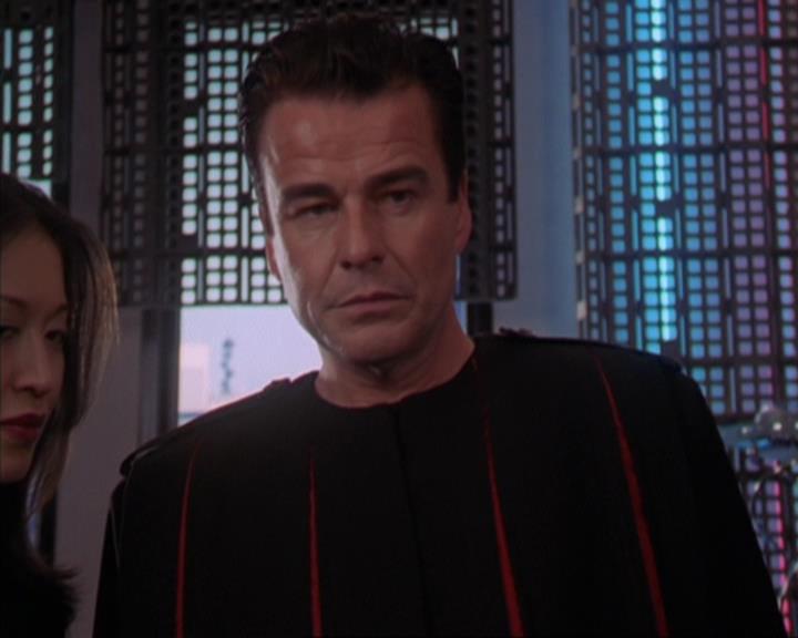 Charmed-Online-dot-319TheDemonWhoCameInFromTheCold2241.jpg