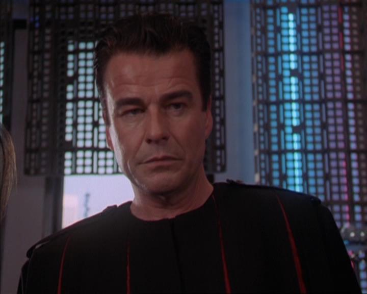 Charmed-Online-dot-319TheDemonWhoCameInFromTheCold2242.jpg