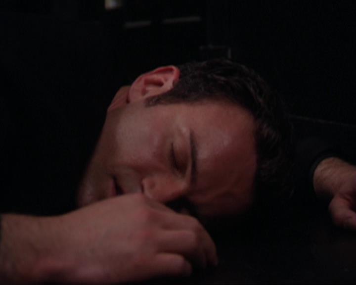 Charmed-Online-dot-319TheDemonWhoCameInFromTheCold2244.jpg