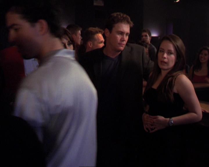 Charmed-Online-dot-319TheDemonWhoCameInFromTheCold2259.jpg