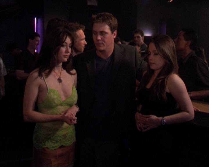 Charmed-Online-dot-319TheDemonWhoCameInFromTheCold2270.jpg