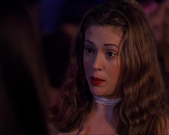 Charmed-Online-dot-319TheDemonWhoCameInFromTheCold2297.jpg