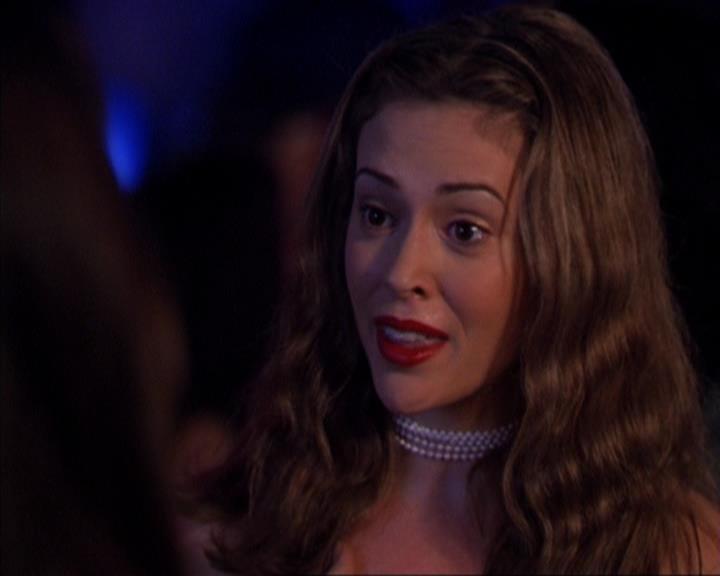 Charmed-Online-dot-319TheDemonWhoCameInFromTheCold2308.jpg