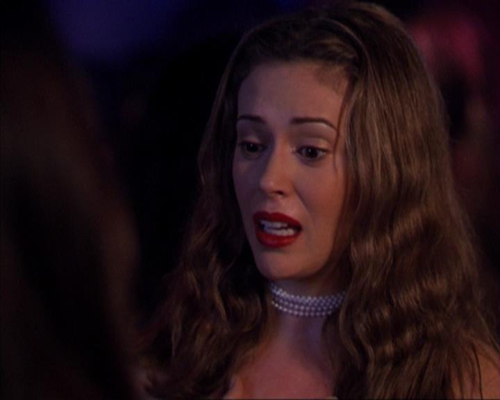 Charmed-Online-dot-319TheDemonWhoCameInFromTheCold2312.jpg