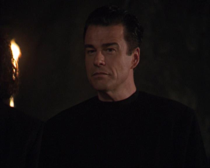 Charmed-Online-dot-320ExitStrategy0392.jpg