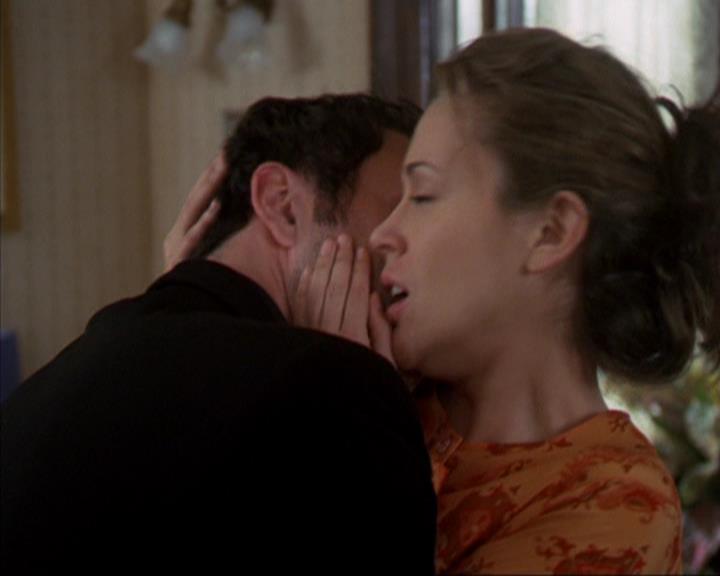 Charmed-Online-dot-320ExitStrategy0462.jpg