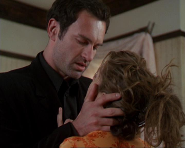 Charmed-Online-dot-320ExitStrategy0481.jpg