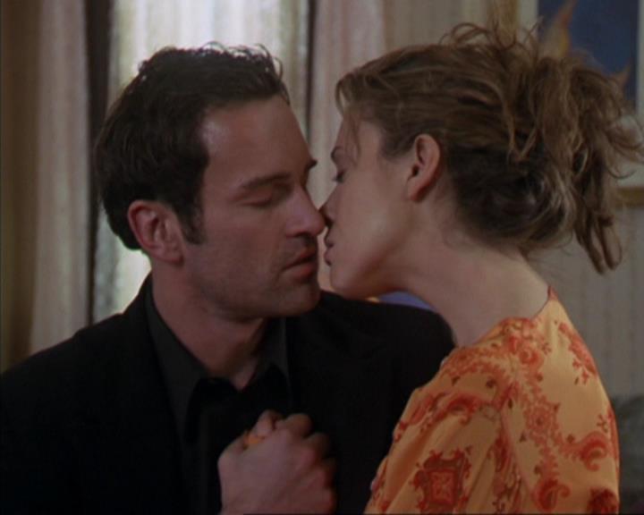 Charmed-Online-dot-320ExitStrategy0578.jpg