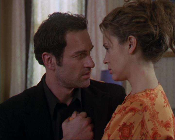 Charmed-Online-dot-320ExitStrategy0581.jpg