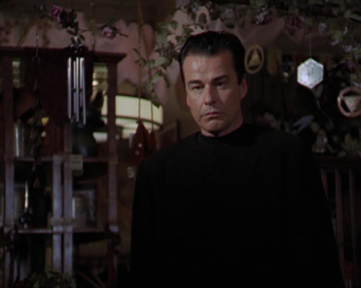 Charmed-Online-dot-320ExitStrategy0770.jpg