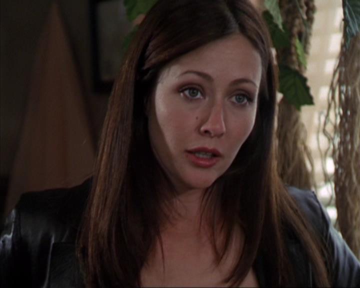 Charmed-Online-dot-320ExitStrategy0837.jpg
